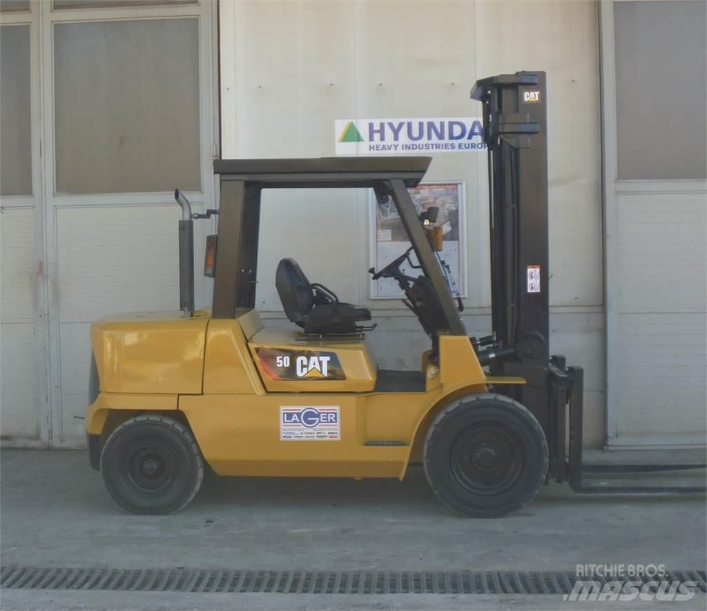CAT DP50K Diesel trucks