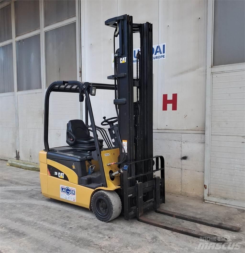 CAT EP20NT Low lifter