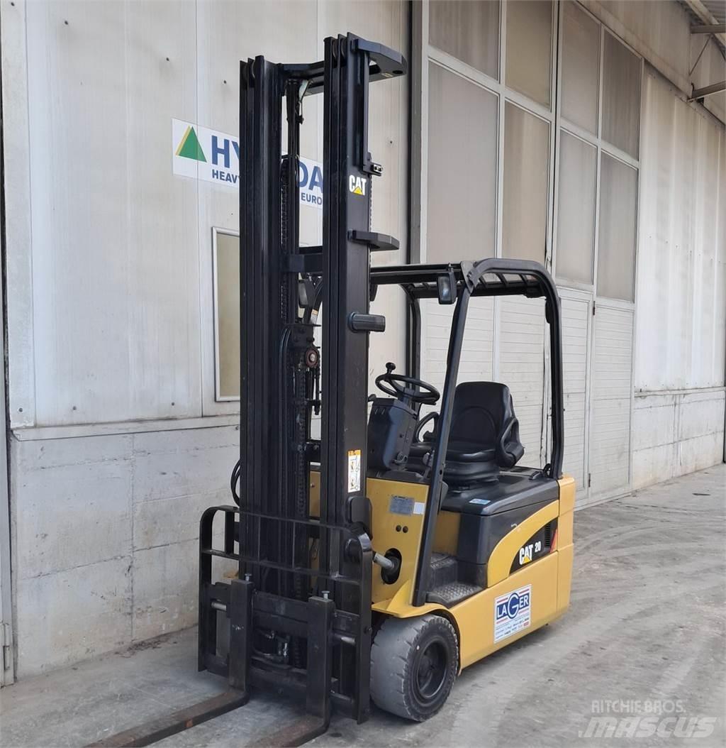 CAT EP20NT Low lifter
