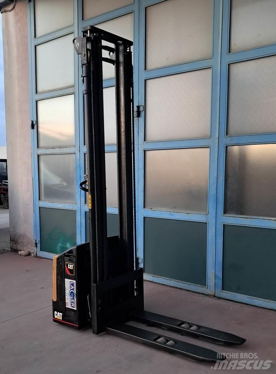 CAT NSP12N Low lifter