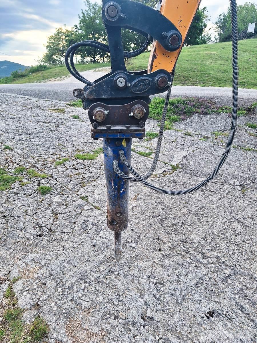 Daemo E30 Hydraulic pile hammers