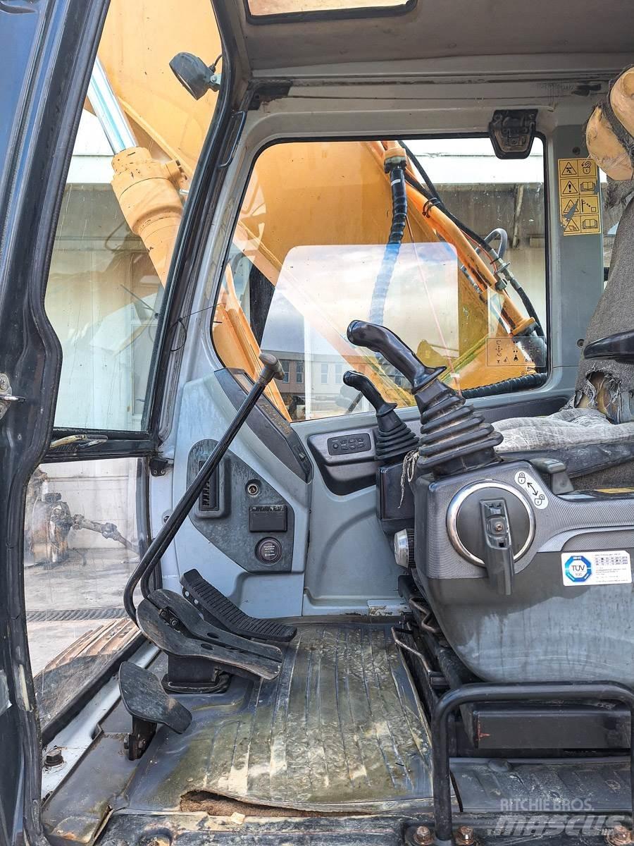 Hyundai 210LC-7A Crawler excavators