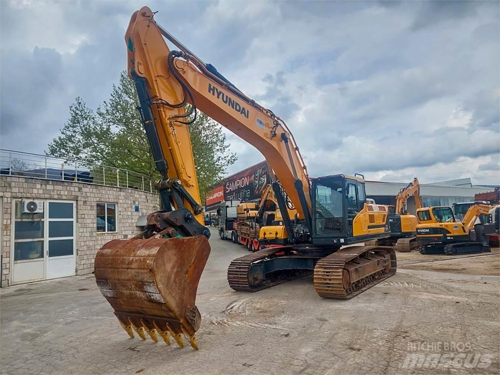 Hyundai HX330L Crawler excavators