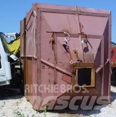  KOŠ SA DODAVAČEM Bins and hoppers
