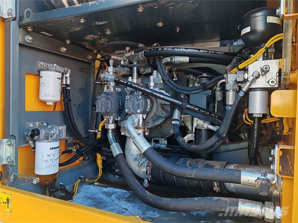 Liebherr R924 NLC Crawler excavators