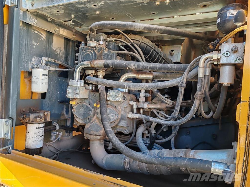 Liebherr R938 NLC Crawler excavators