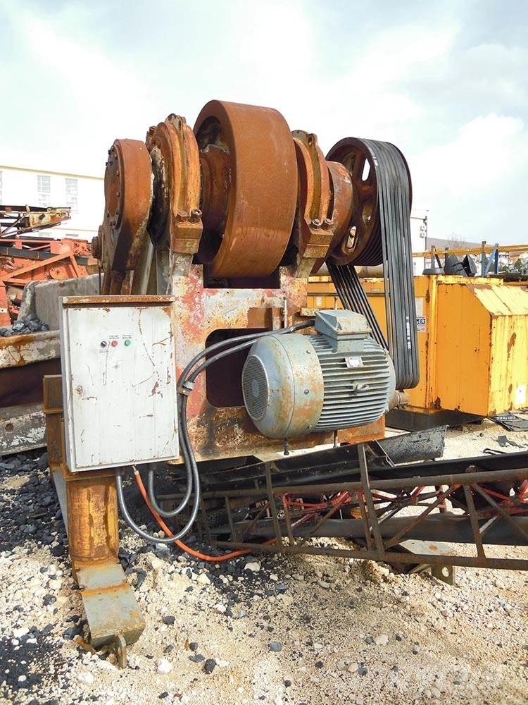 STT čeljusni mlin Mills / Grinding machines