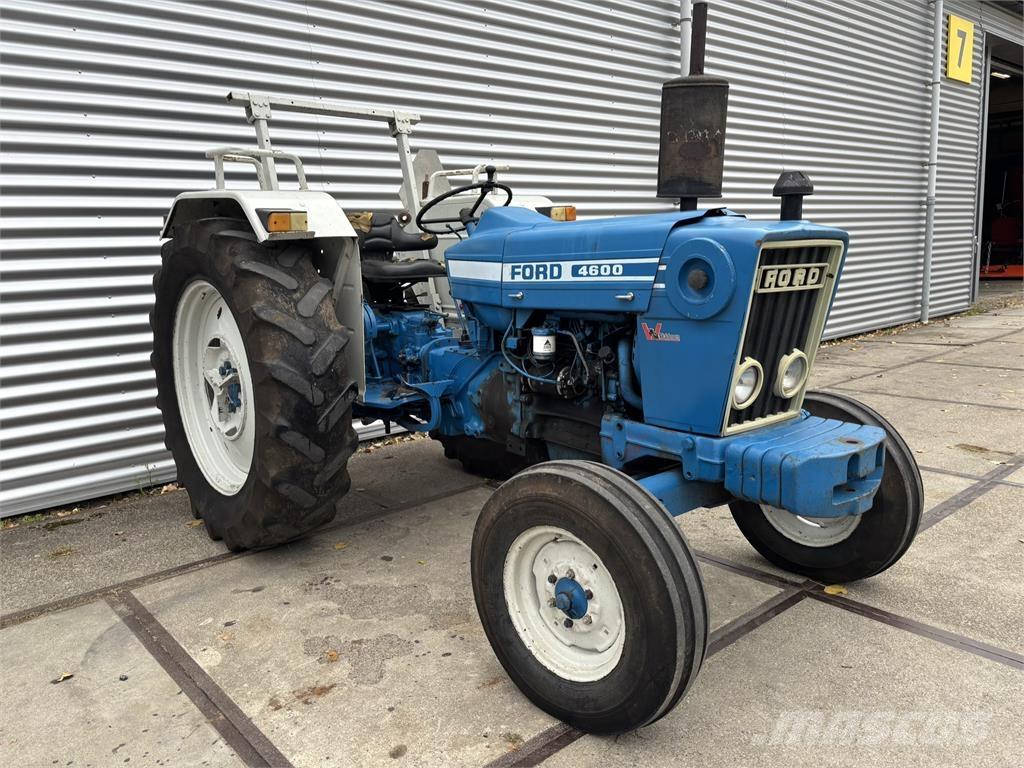 Ford 4600 Tractors