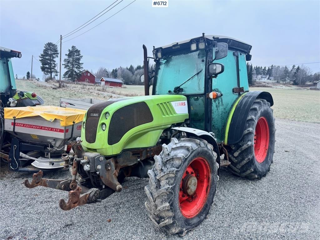 CLAAS 220 Tractors