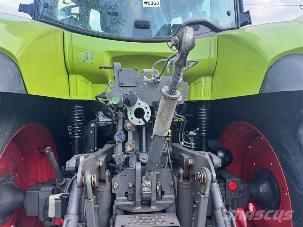 CLAAS Arion 550 Tractors