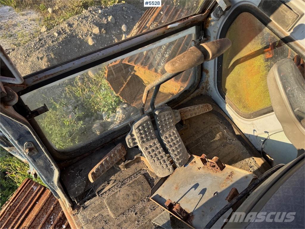 Hitachi EX120-2 Crawler excavators