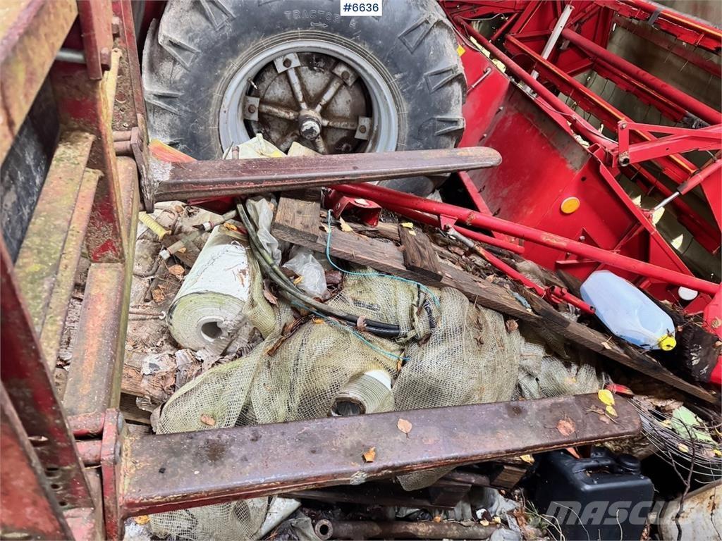 John Deere 2040 Tractors