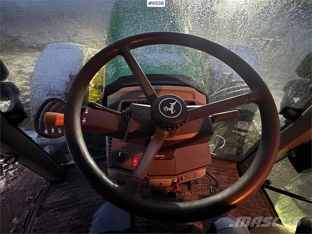 John Deere 6620 Tractors