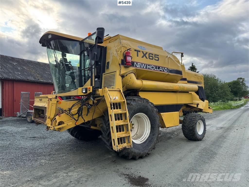 New Holland TX65 Combine harvesters