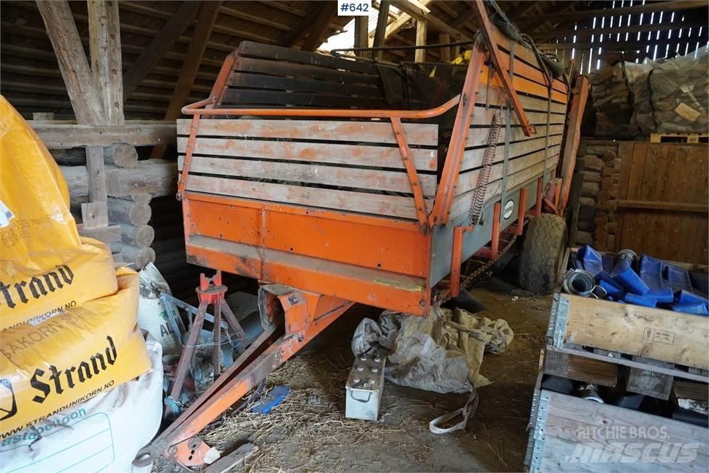 Underhaug 7012 Forage wagons