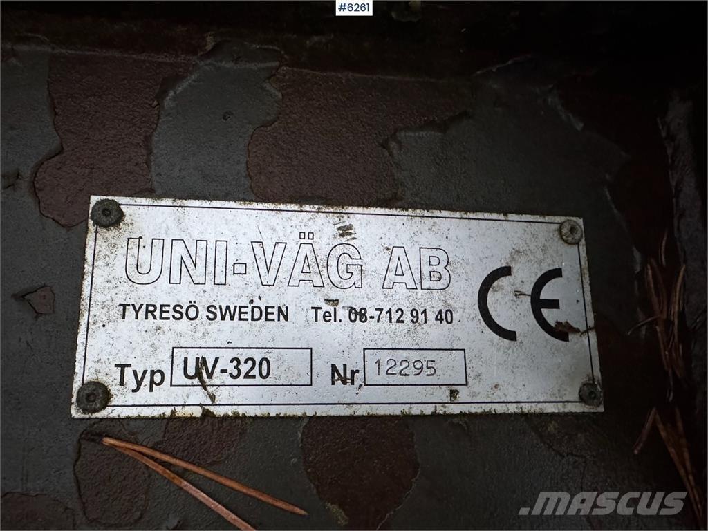 Uni-väg UV-320 Snow blades and plows