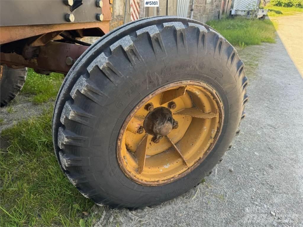 Valmet 702 Tractors