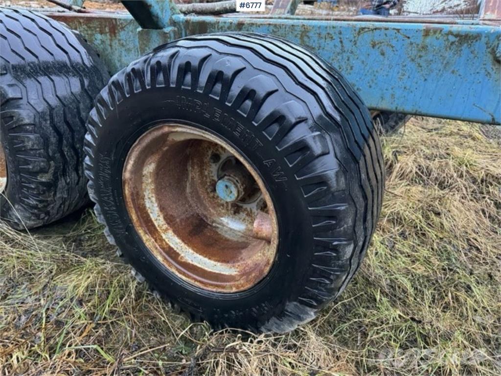 Valmet 8100 Tractors