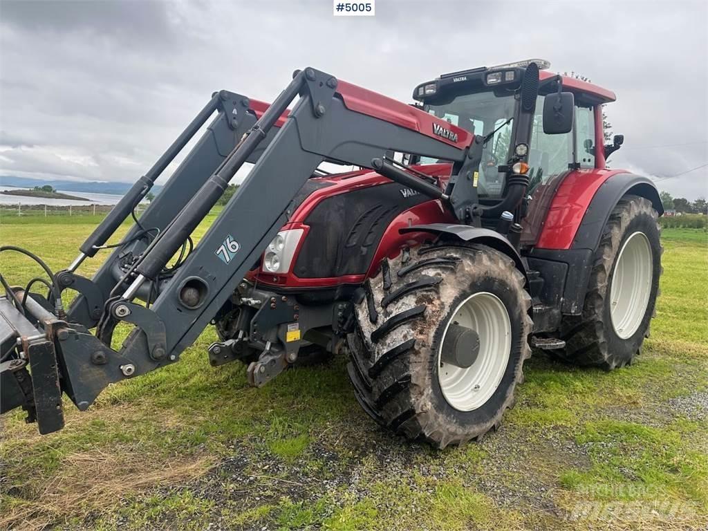 Valtra T213 Tractors