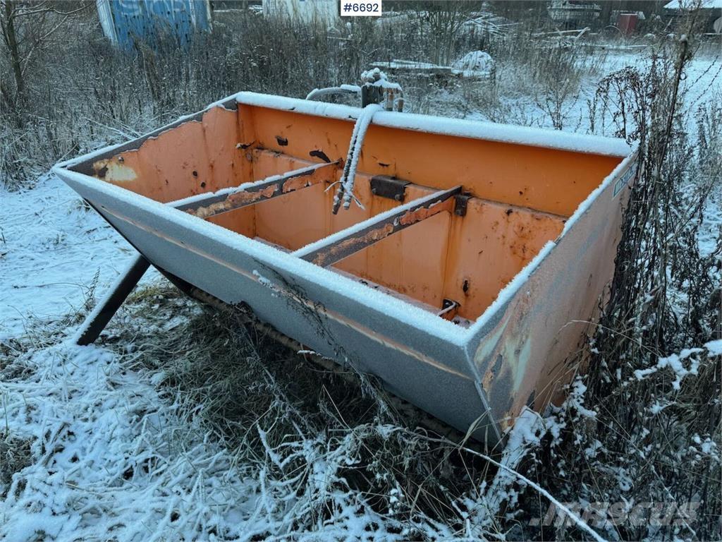  Westbjörn SL14 Snow blades and plows