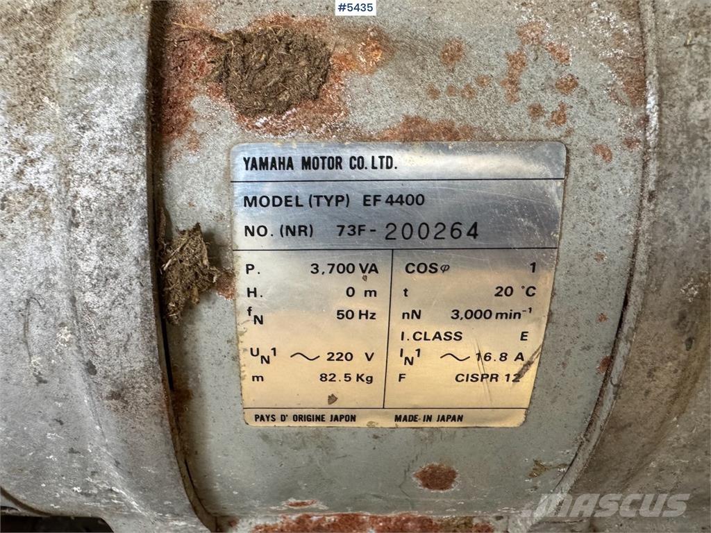 Yamaha EF 4400 Other components