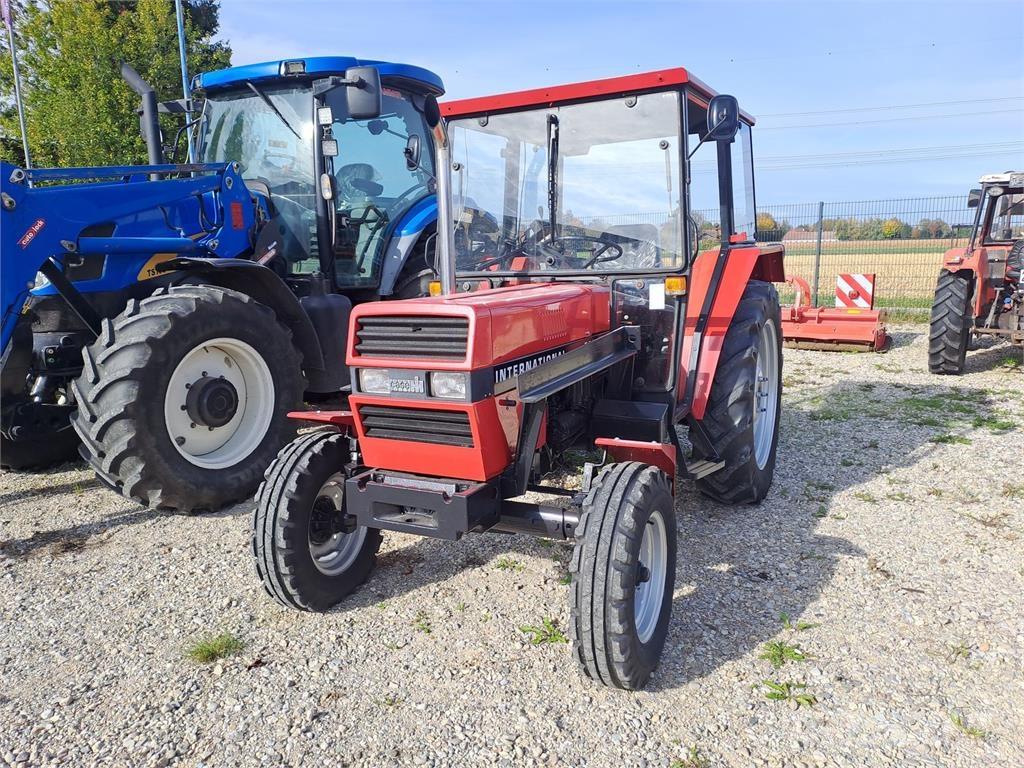 Case IH 533 Tractors
