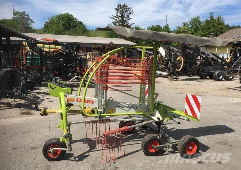 CLAAS Liner 420 Swathers
