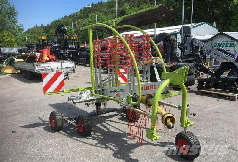 CLAAS Liner 420 Swathers
