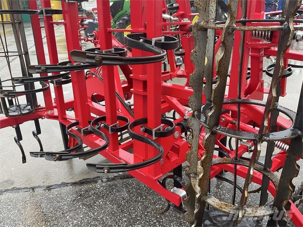  Coral Plus 420 Other sowing machines and accessories