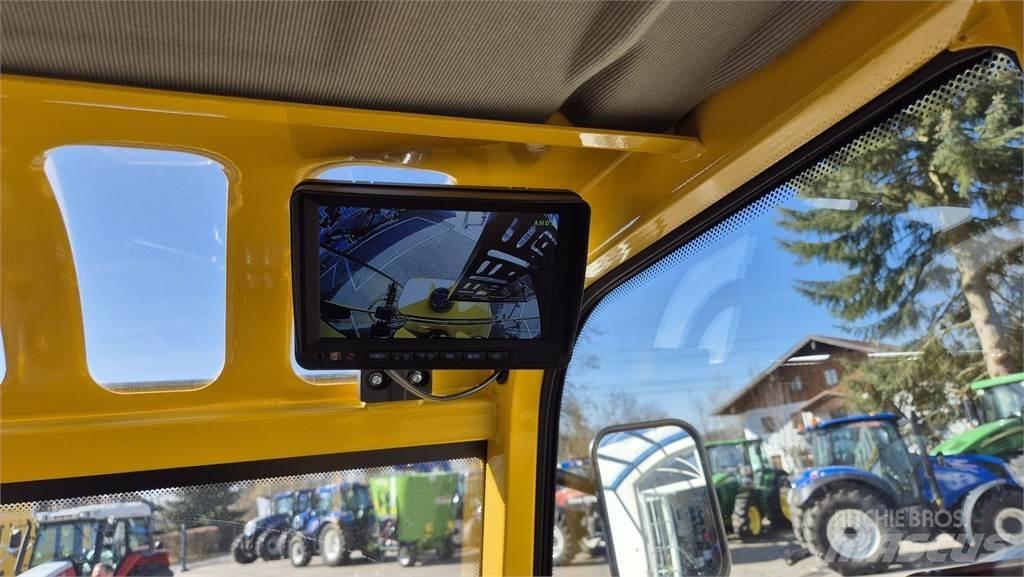 Eurotrac W12 s Front loaders and diggers