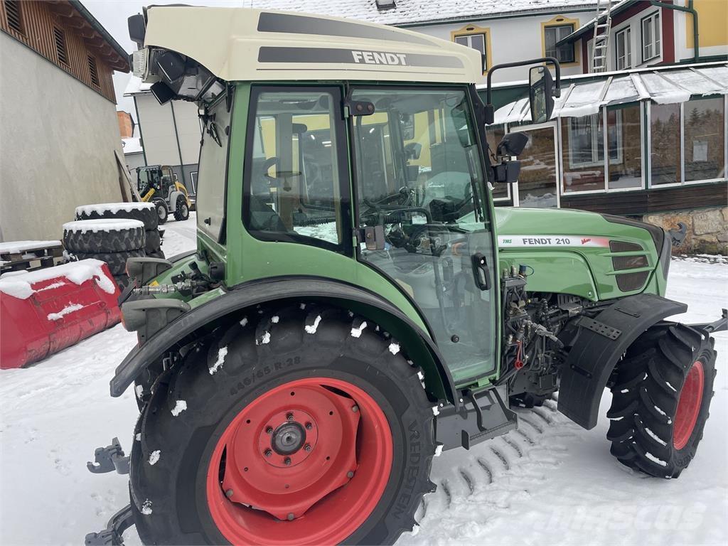 Fendt 210 Vario F Tractors