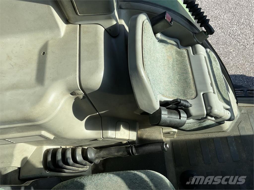 Fendt 412 Vario Tractors