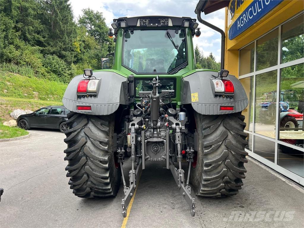 Fendt 930 Vario Tractors