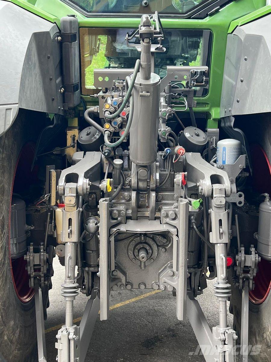 Fendt 930 Vario Tractors