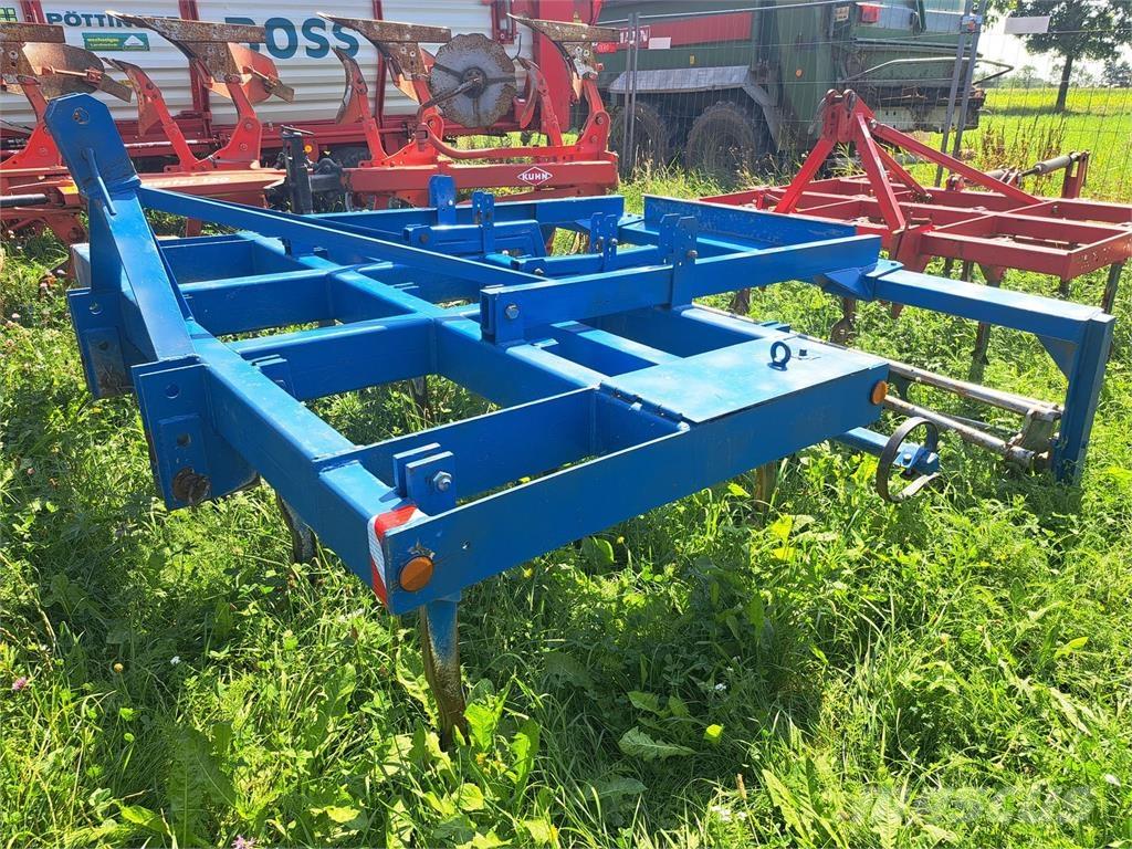Gruber 270 Cultivators