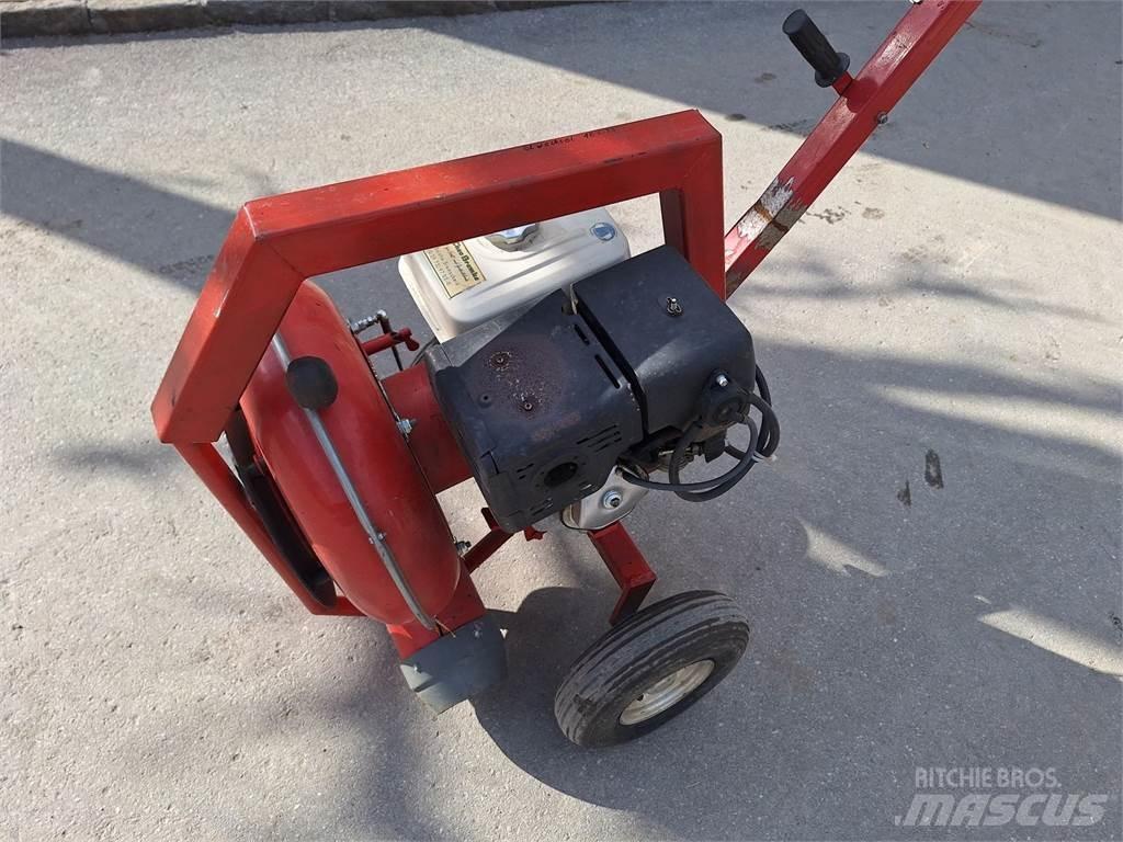  Heugebläse Riding mowers