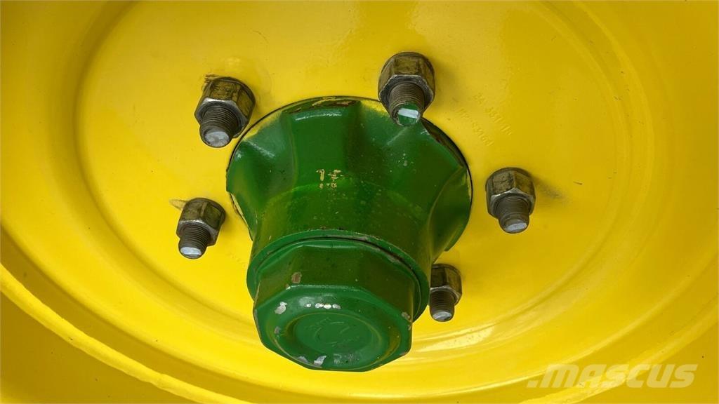 John Deere V461R Round balers