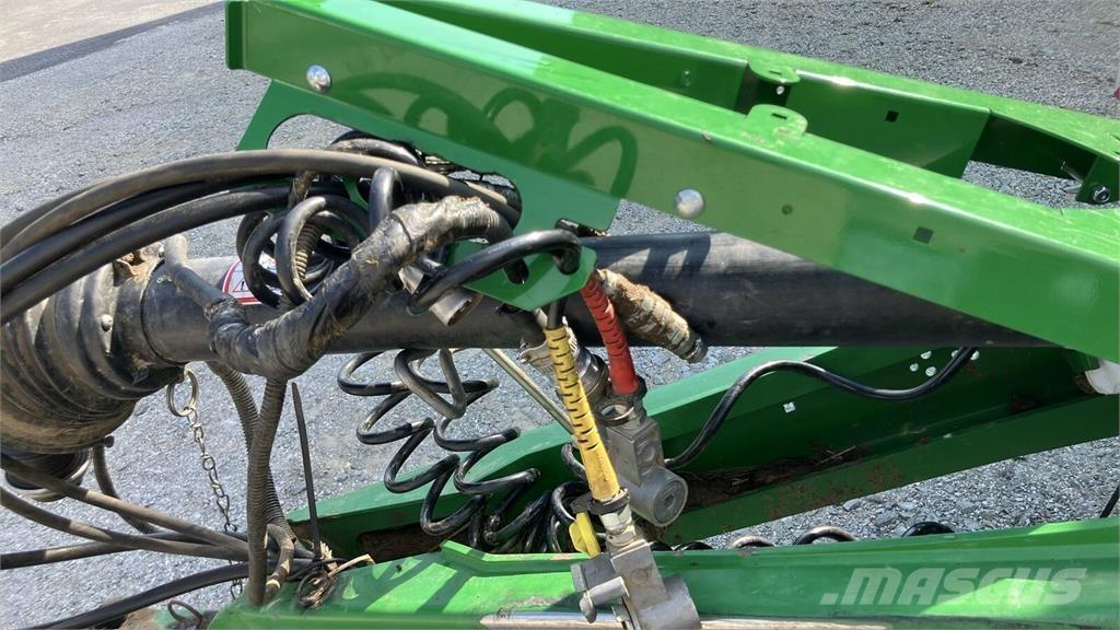 John Deere V461R Round balers