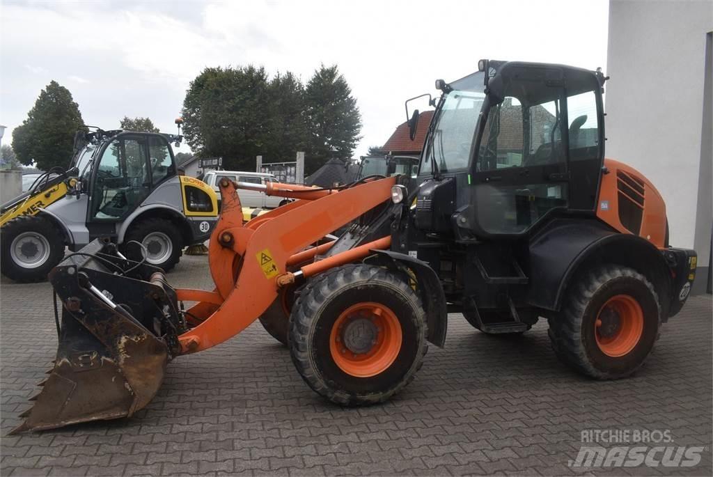 Komatsu WA100M-7 Wheel loaders