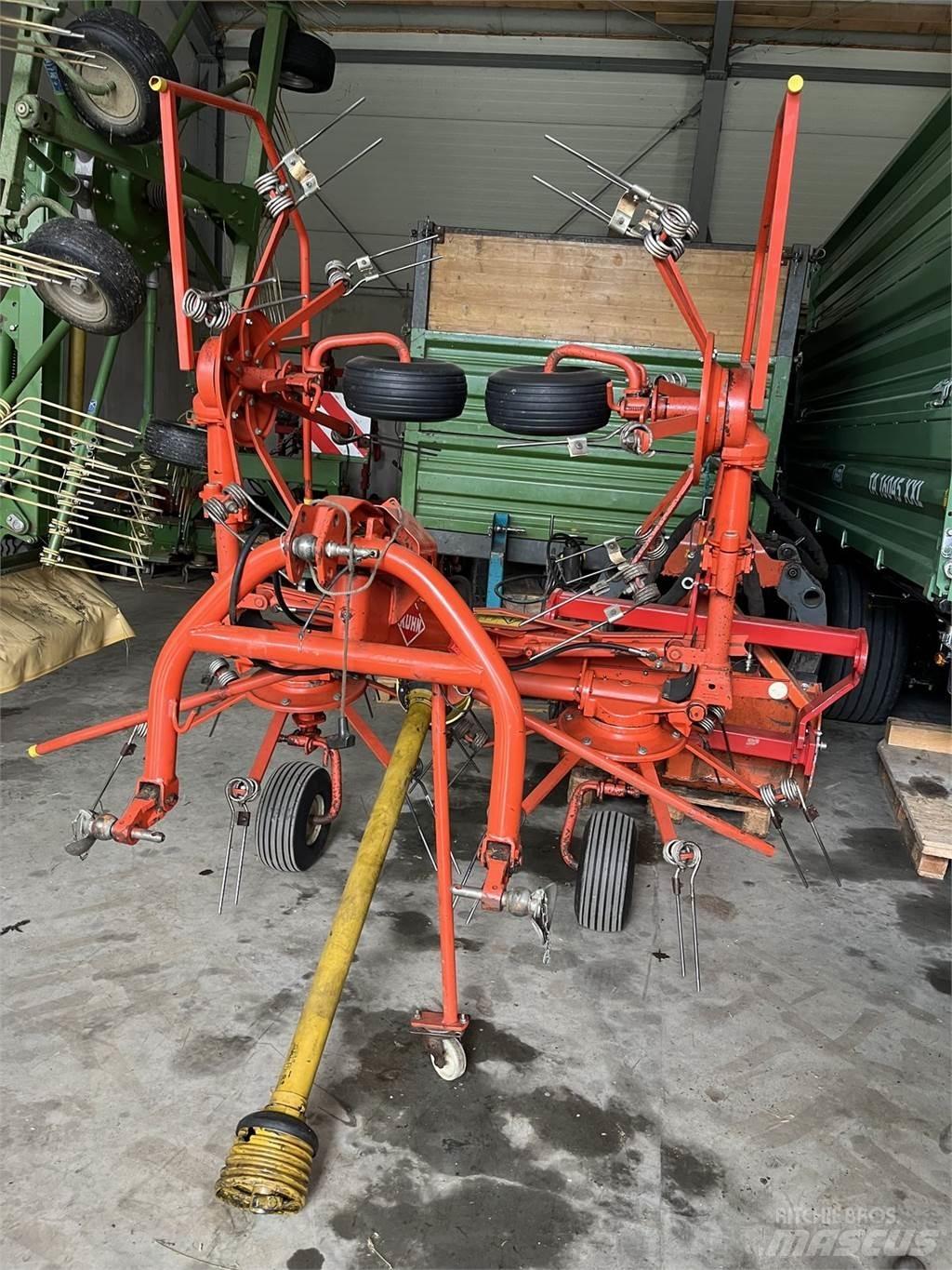 Kuhn GF 4201 MH Rakes and tedders
