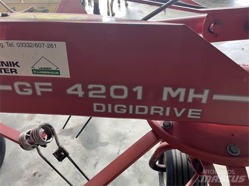Kuhn GF 4201 MH Rakes and tedders
