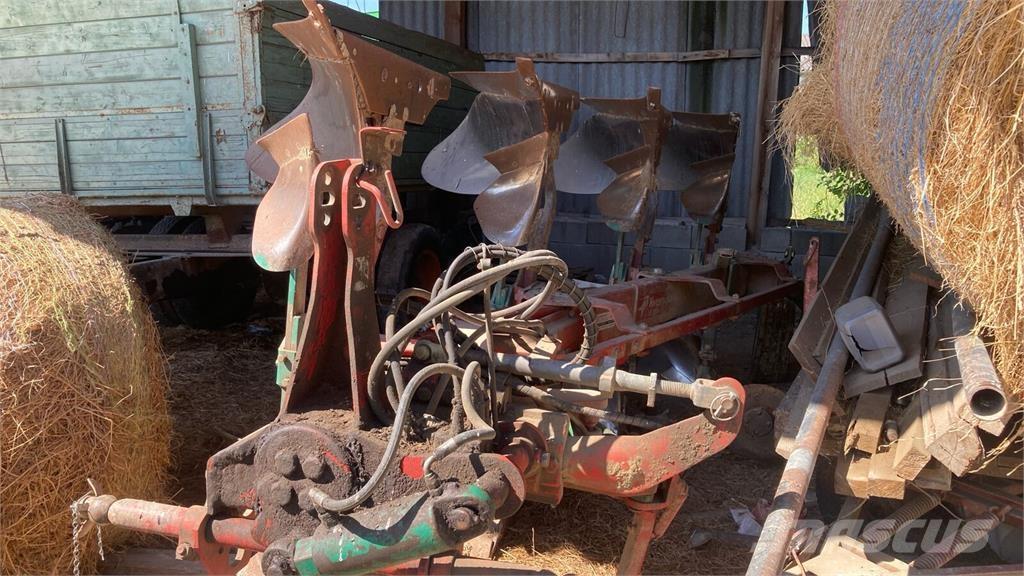 Kverneland LB 100 Conventional ploughs