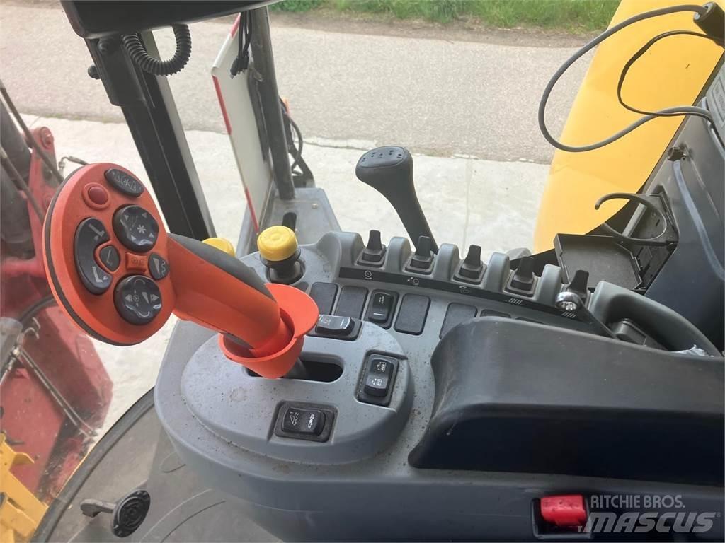 New Holland CX5080 Combine harvesters