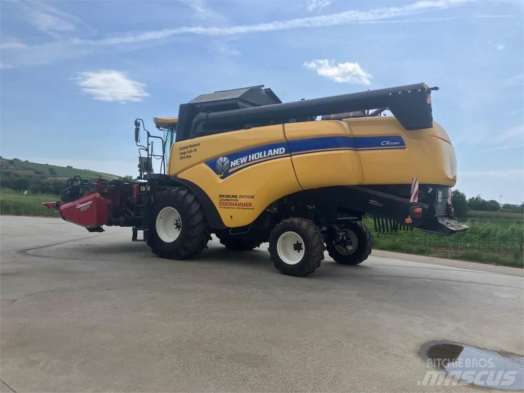 New Holland CX5080 Combine harvesters