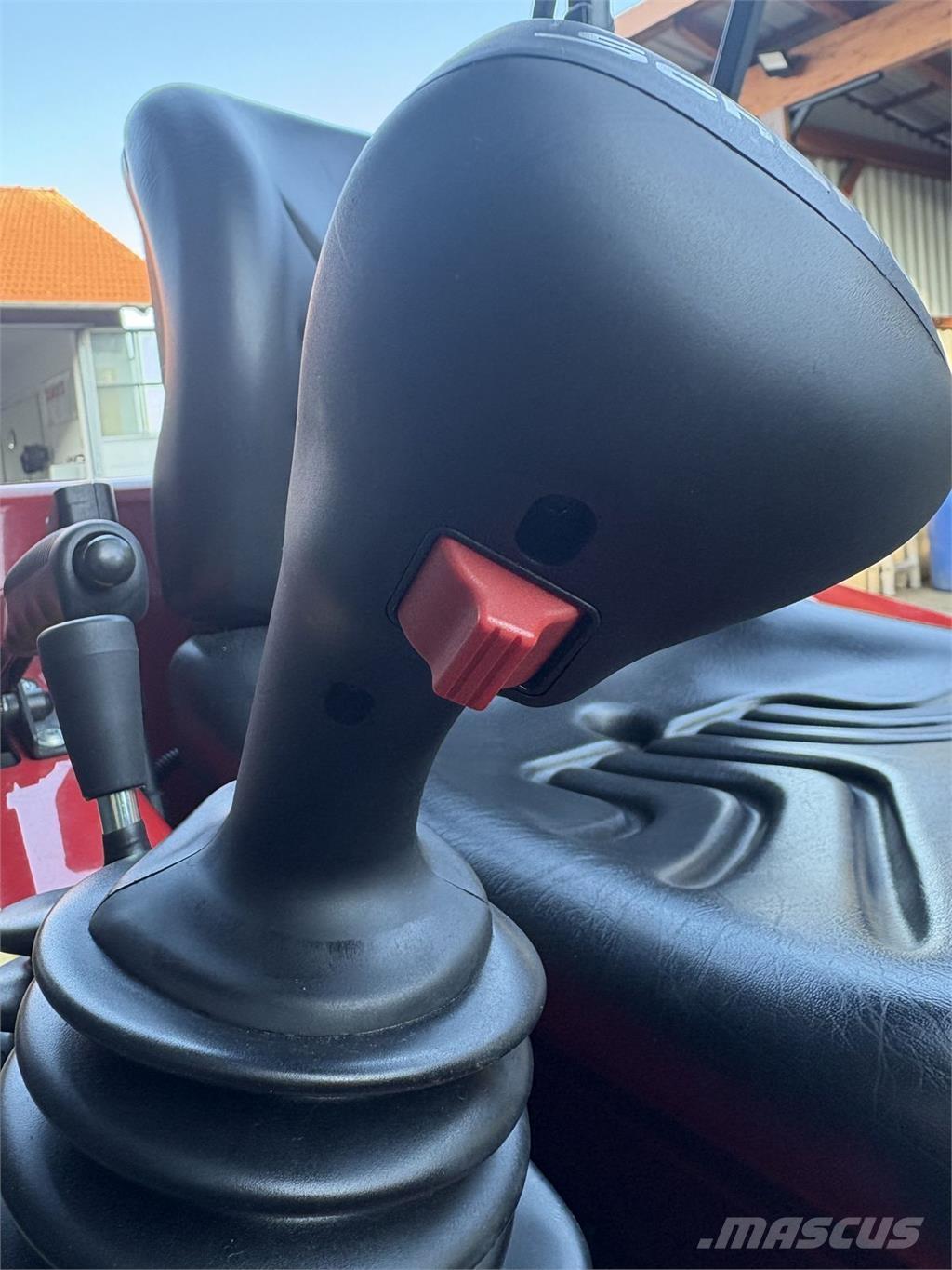 Schäffer 2630 Front loaders and diggers