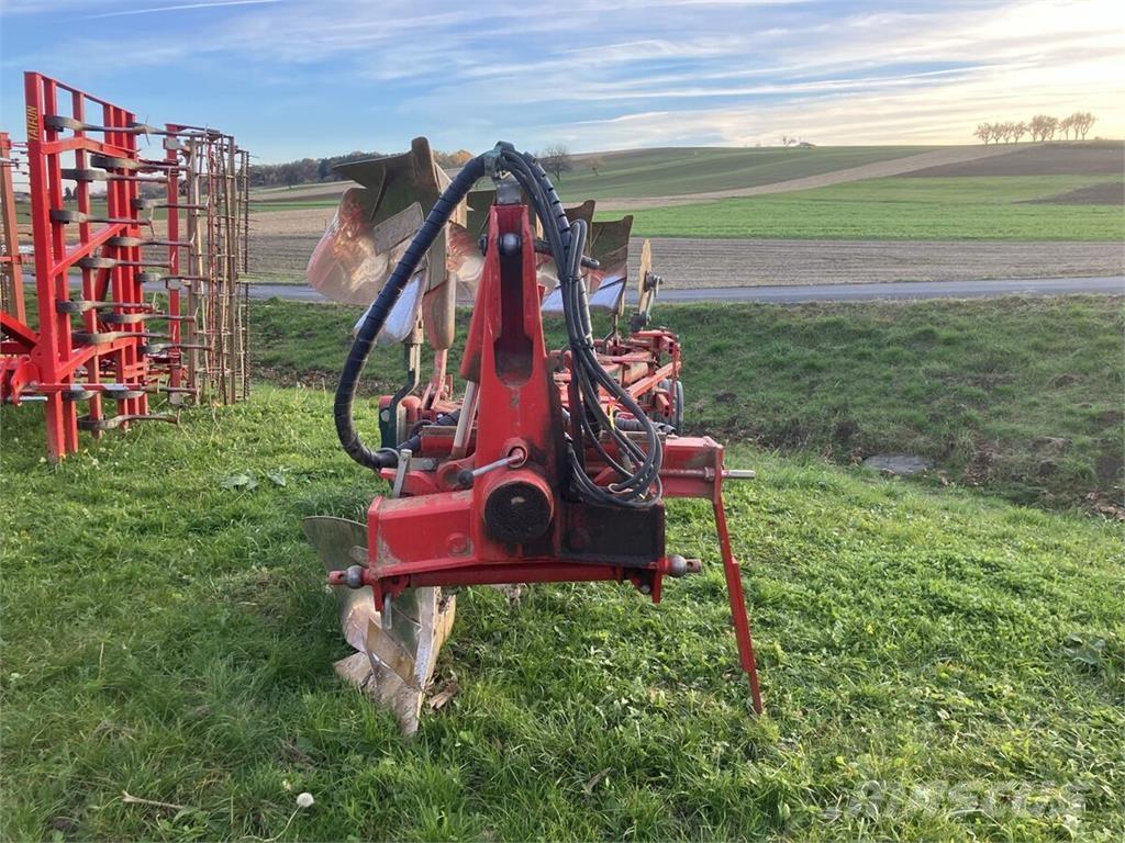 Vogel & Noot XMS 1050 Conventional ploughs