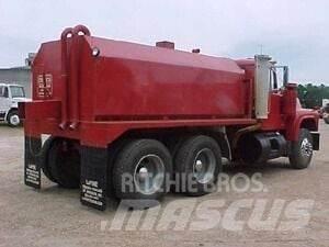 Mack R690ST Water tankers