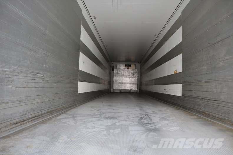 Schmitz 33 pl. Temperature controlled semi-trailers