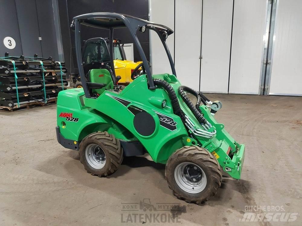 Avant 528 Mini loaders