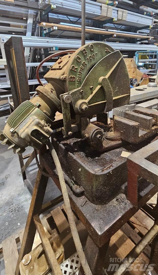  BROBO Super 300 Construction - Others